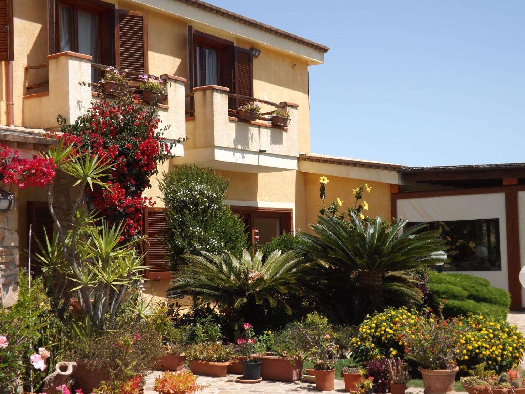 Le Anfore Hotel فيلاّسيمِيوس المظهر الخارجي الصورة