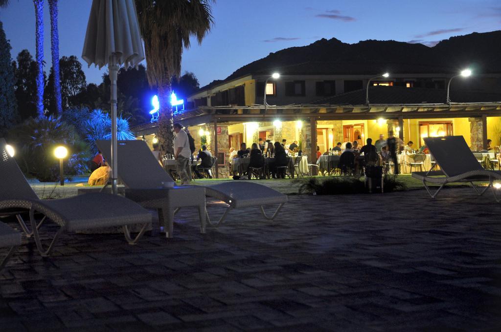 Le Anfore Hotel فيلاّسيمِيوس المظهر الخارجي الصورة