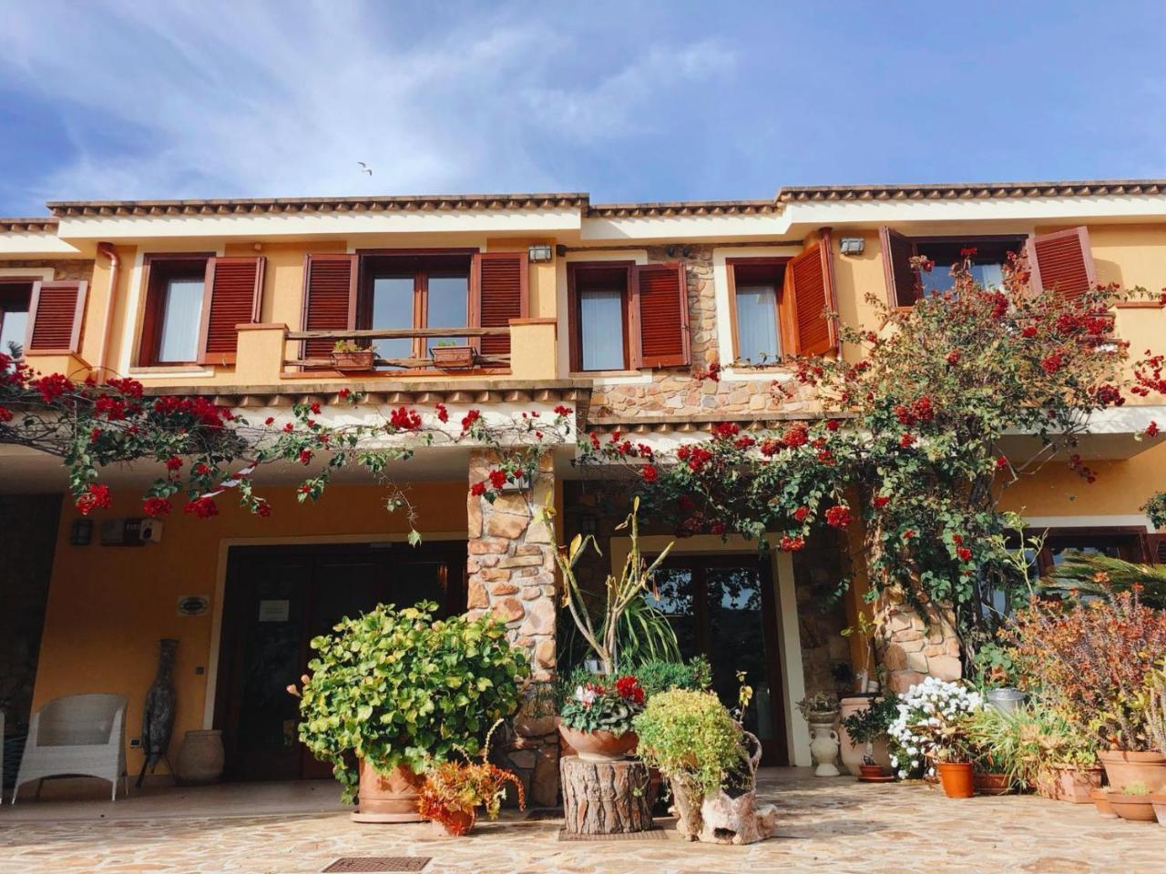 Le Anfore Hotel فيلاّسيمِيوس المظهر الخارجي الصورة